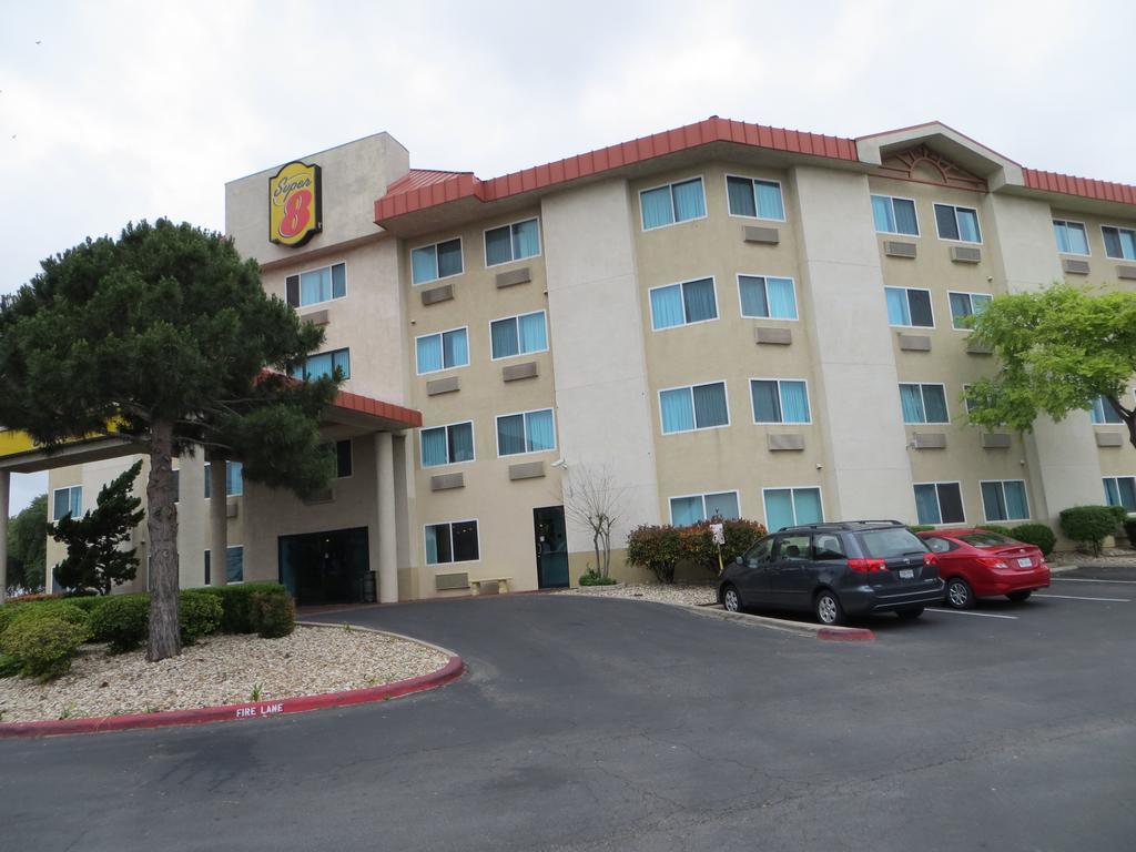 Super 8 By Wyndham Austin North/University Area Eksteriør bilde